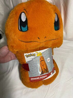 Pokemon Charmander Hooded Throw Blanket Plush Super Soft 30x50 NWT Franco